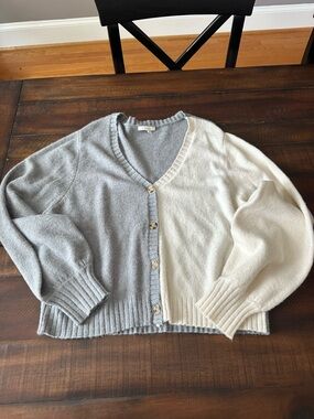Z-Supply Colorblock V-Neck Button Cardigan Sweater - Gray & Cream